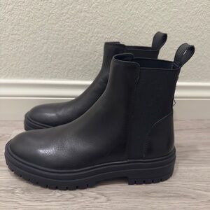 Steve Madden Black Ankle Booties / Chelsea Boots 🖤 Size 7
